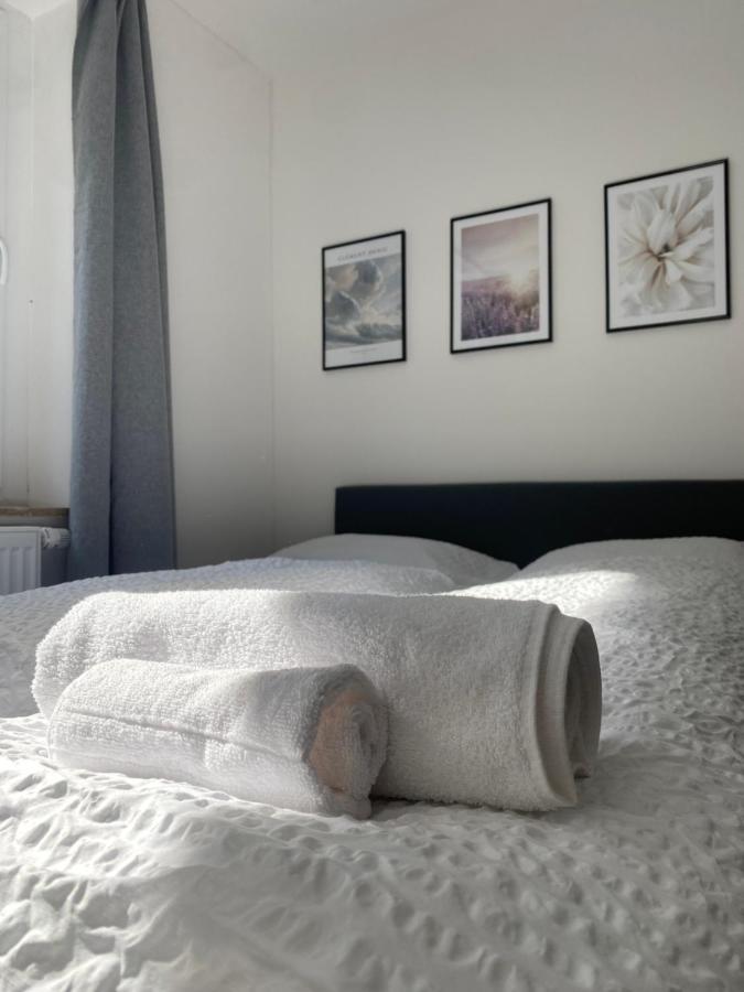 Im Zentrum, Modernes City Apartment Вюрцбург Экстерьер фото